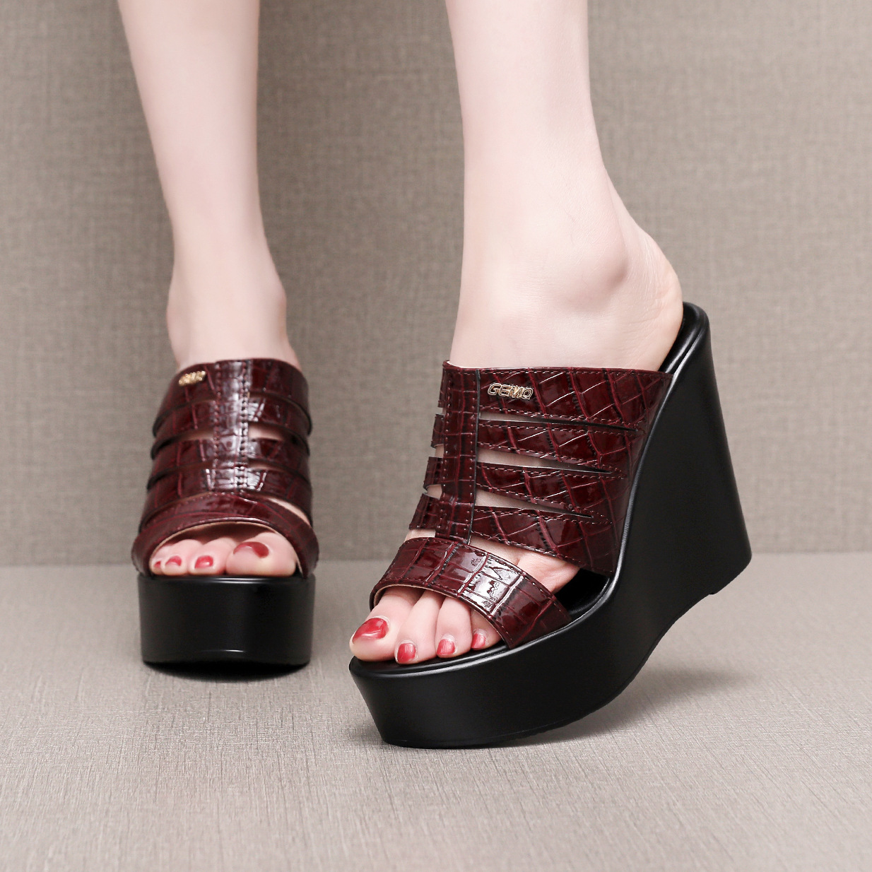 Street Fashion Clothes - Sandales compensées en cuir de haute