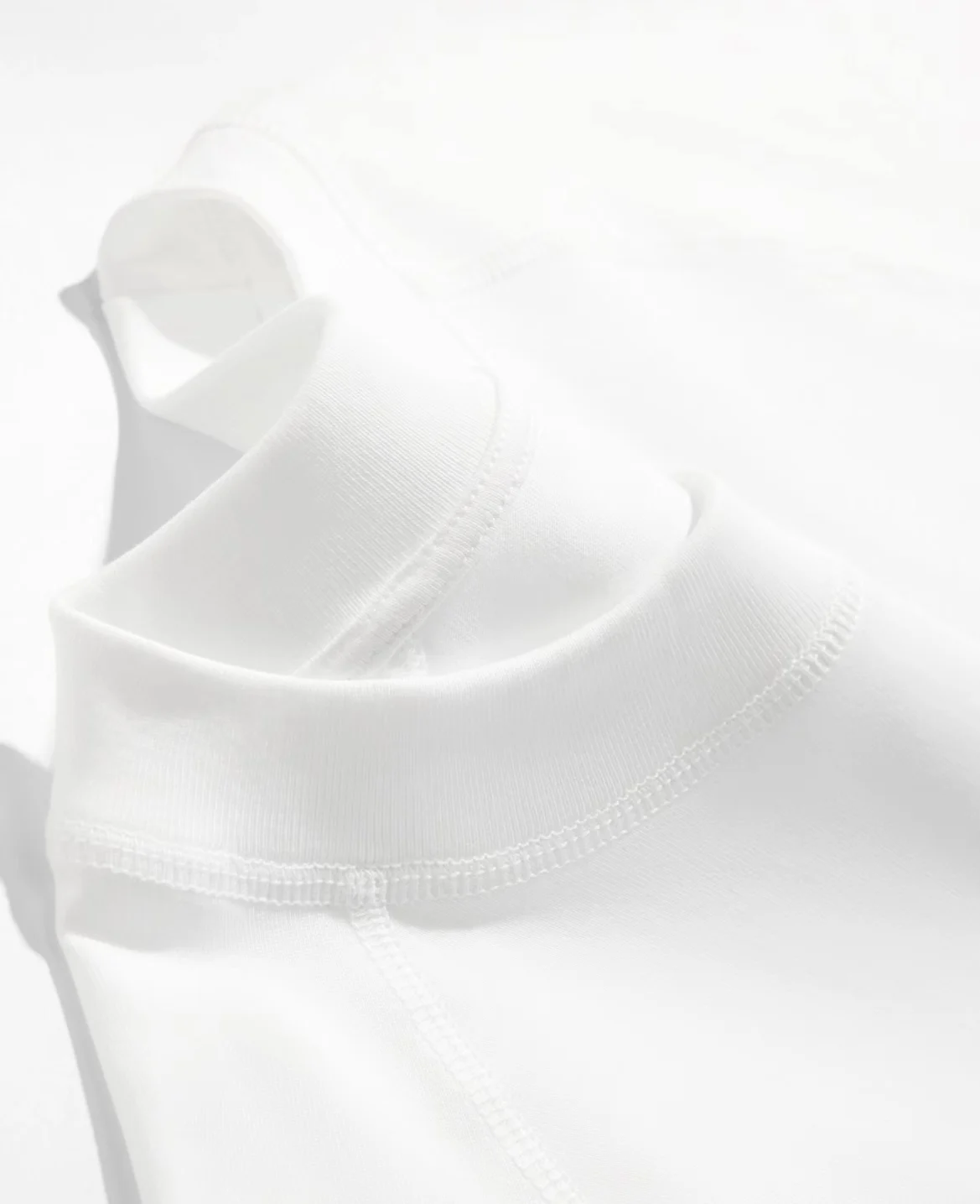 T-shirt Tokyo Morning Commute, - Urban Street Fashion Photography avis et prix